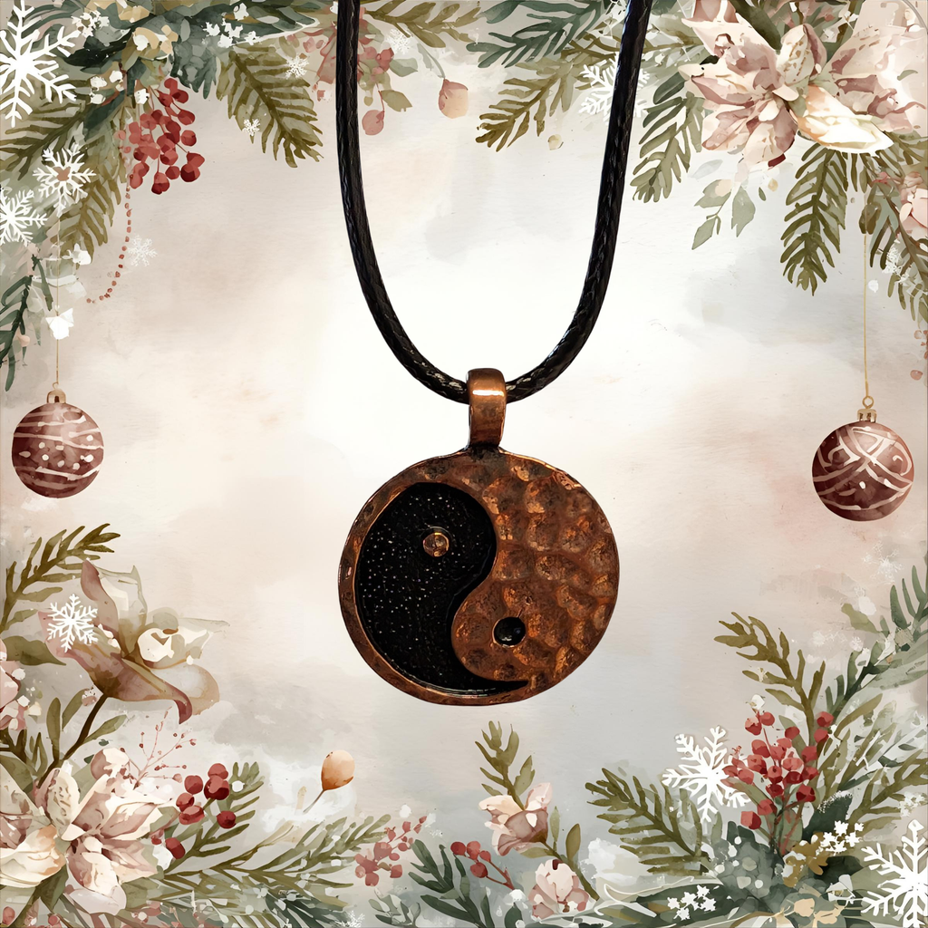 Vintage Yin Yang Charm Pendant Necklace Chinese Tai Chi Necklace Zinc Alloy Vintage Boho BLACK and COPPER