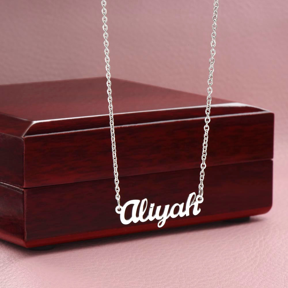 Luxury Personalized Name Necklace for Women – Custom Gold or Silver – A Gift They’ll Treasure Forever
